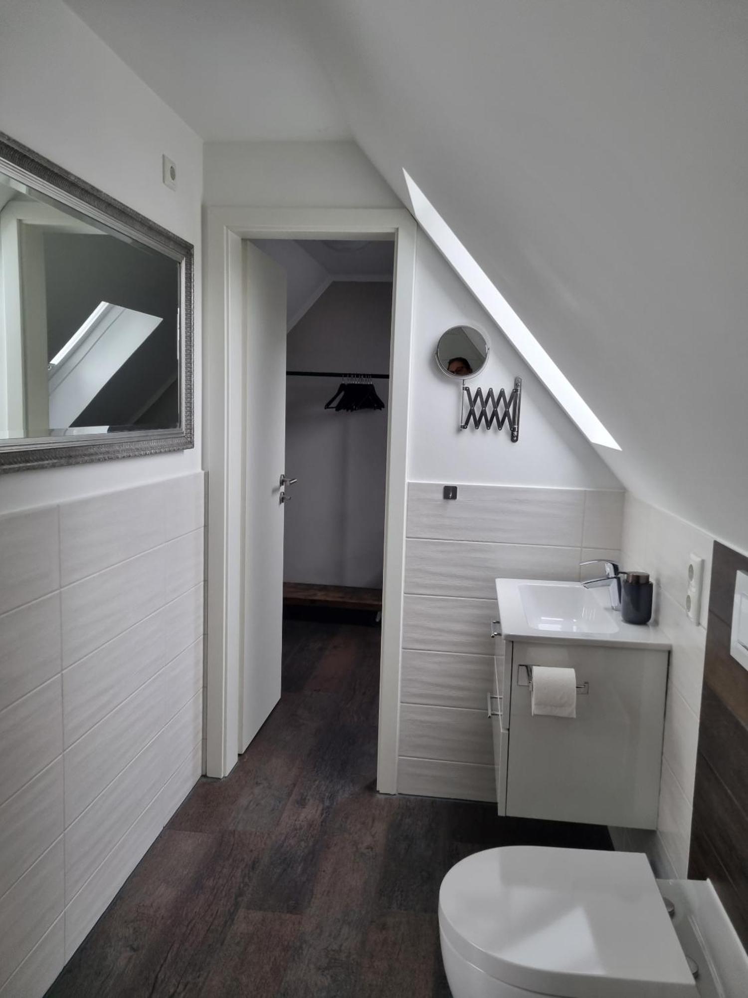 Likehome Suite Buchholz in der Nordheide Phòng bức ảnh